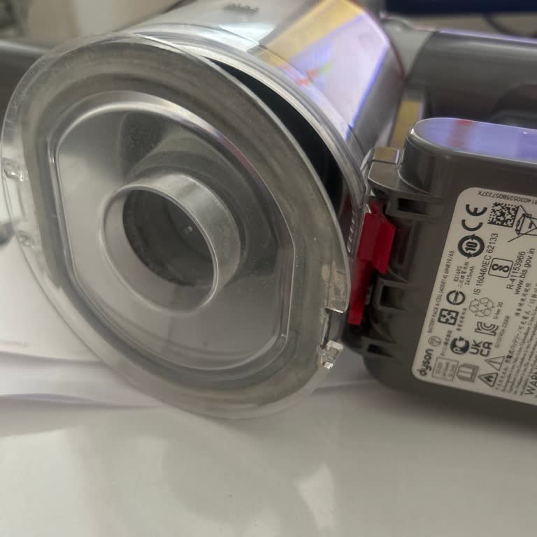 Dyson V8 Süpürge Haznesi Arızası İçin Ücretsiz Değişim Talebi