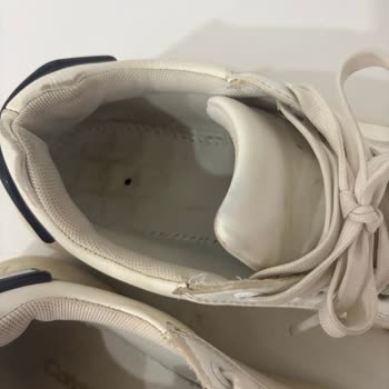 Arka Kısmı Kırılan Calvin Klein Ayakkabıda Değişim Ve İade Talebi