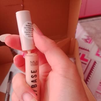 Kırık Ve Sızdıran Mua Make Up Academy Pro Base Kapatıcı Üzerine Şikayet
