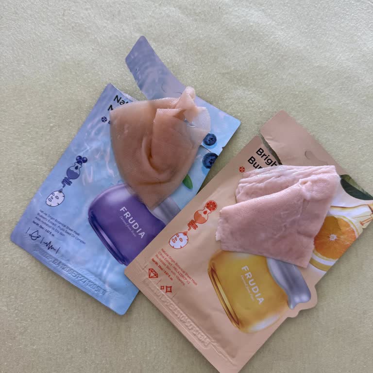 Watsons Karşıyaka Çarşı’da Bozulmuş Ve Kötü Kokulu Kağıt Yüz Maskeleri