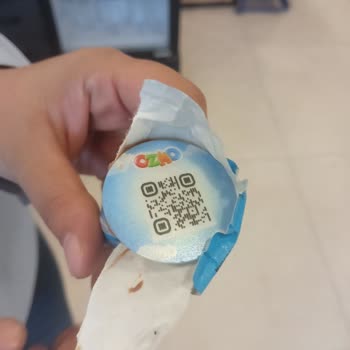 Ozmo Çikolatasında Canlı Kurt