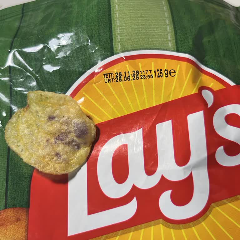 Lays Cipste Mor Lekeler Ve Bozuk Tat