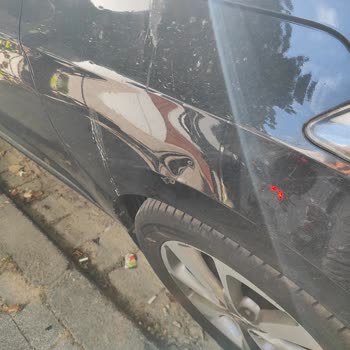 Martı Elektrikli Bisikletinin Hatalı Parkı Aracımda Hasara Yol Açtı