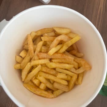 Burger King Tekirdağ Şubesinde Yeşil Patates Ve Sağlıksız Marul İçin İade Talebi