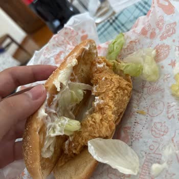 Domates Eksikliği Ve Yanmış Patates Kızartması Nedeniyle Tam İade Ve Şube Denetimi Talebi