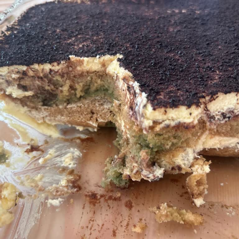 Son Kullanma Tarihi Geçmemiş Kedi Dili Ürünü Küflendi Ve Tiramisu Çöpe Gitti