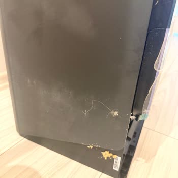 Media Markt'tan Gelen Robot Süpürge Çizik Ve Aşınmış Halde Teslim Edildi