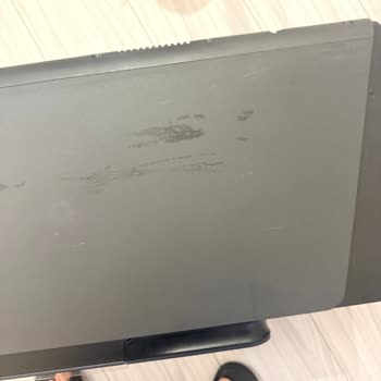 Media Markt'tan Gelen Robot Süpürge Çizik Ve Aşınmış Halde Teslim Edildi