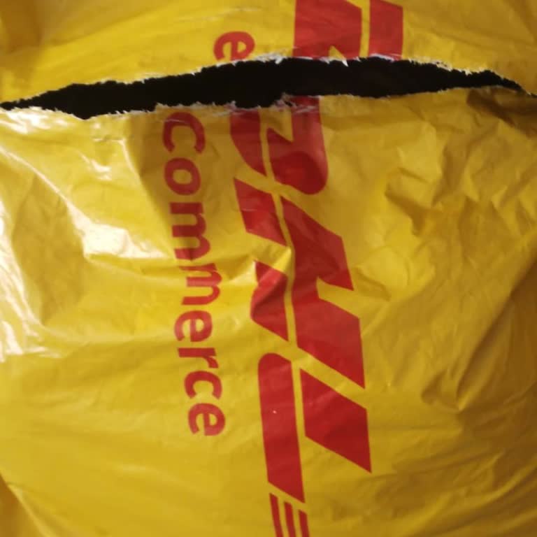 DHL Kargo Paketi Açılmış Görünümle Teslim Edildi Ve Şikayet Cevapsız Kaldı