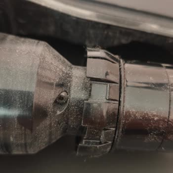 Dyson V16 Süpürge Başlığının Dişlileri Kısa Sürede Kırıldı, Garanti Reddi