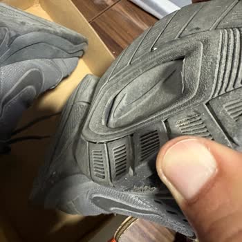 Nike Air Monarch Ayakkabısında Taban Açılması Ve Garanti Reddi