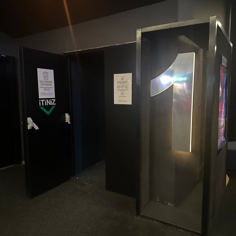 Salon Sıcaklığı Ve Personelin Umursamaz Tutumu Nedeniyle Bilet İadesi Talebi