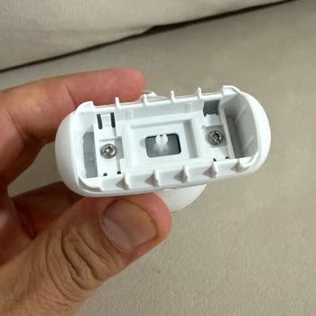 Kırık Başlıkla Gelen Epilatörün Garanti Kapsamında Değiştirilmesi Talebi