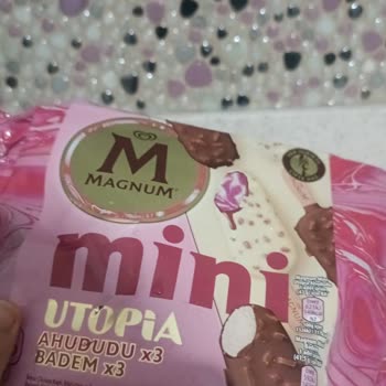 Magnum Mini Dondurmalarda Çatlamış Çikolata Ve Bozulmuş Tat