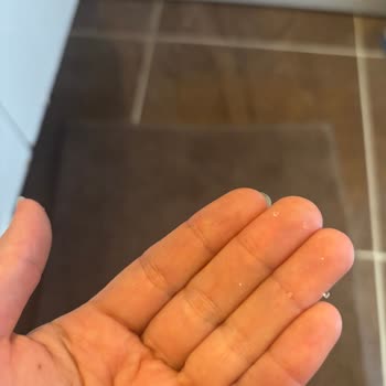I Face Kotex Ultra Normal Pad Quality Issues After Gel-Like Particles Stuck To My Skin