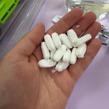 I Face Solgar L-Carnitine Capsules Swelling Despite Proper Storage