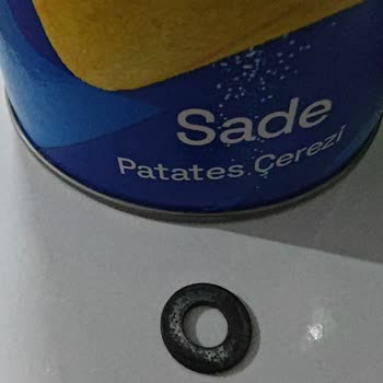 Cipso Tube Patates Çerezinde Paslanmış Metal Parça Bulunması Ve Sağlık Endişesi