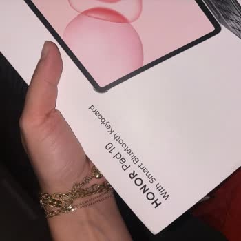 Honor Pad 10 Klavyesindeki Tuşların 15 Gün İçinde Düşmesi Ve Yüksek Servis Ücreti Talebi