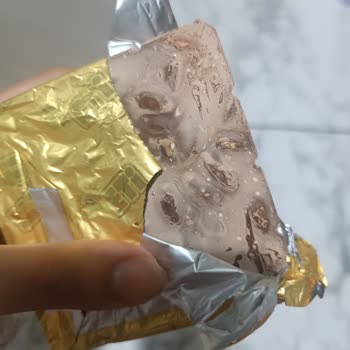 A101'de Satın Alınan Eti Çikolatasında Küf Ve Bozulma