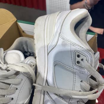 Lacoste Spor Ayakkabısının Kısa Sürede Deformasyonu Ve Mağaza Red Cevabı