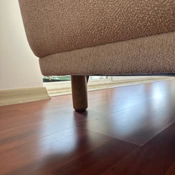 Kilim New Marte Koltuk Takımının Ayakları Yamuk, Çizik Ve Kirli Teslim Edildi