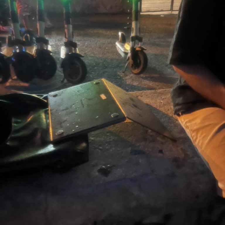 Macbook Pro Deniz Suyu Hasarı İçin Riskli Servis Bekletmesi