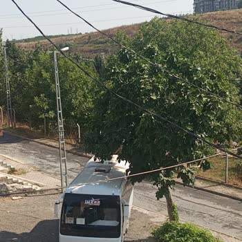 Garip Sokakta Alt Yol Yıkılırken Üst Yol İhmal Ediliyor