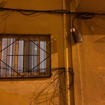 Kabloların Kopması Nedeniyle Uzun Süreli İnternet Kesintisi Ve Destek Yokluğu