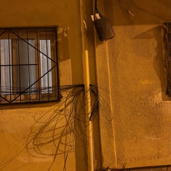 Kabloların Kopması Nedeniyle Uzun Süreli İnternet Kesintisi Ve Destek Yokluğu