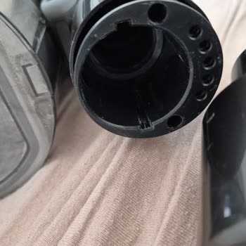 Dreame Z20 Dik Süpürge Vida Çıkması Ve Gövde Hasarı Nedeniyle Ayıplı Ürün Şikayeti
