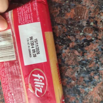 Filiz Makarna İçinde Böceklenme Olduğunu Fark Ettim