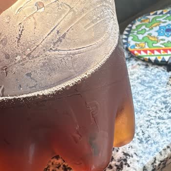 Tamek Mango Ananas Aromalı Ice Tea'de Şişe Dibinde Kalıntı Tespit Edildi