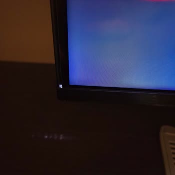 Samsung 58 İnç TV’de Alt Köşelerde Işık Sızması Ve Ayıplı Ürün İade Talebi