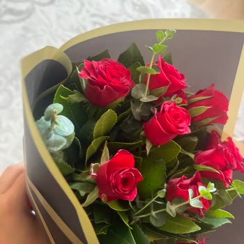 Çiçek Sepeti Solmuş ve Görsellerle Uyuşmayan Buket İçin Tam İade Talebi