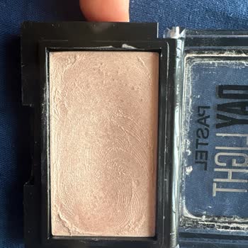 Pastel Highlighter Paletinde Küf Sorunu Ücretsiz Değişim Talebi
