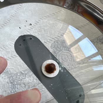Cocinero Gloss Tencere Takımının Kapak Vidaları Paslanıyor, Değişim İstiyorum