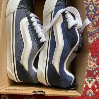 Ayıplı Vans Knu Skool Ayakkabının Yenisiyle Değiştirilmesi Talebi