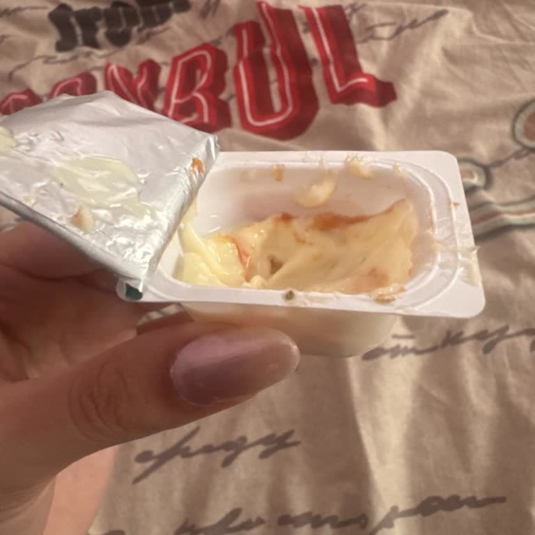 Popeyes’te Mayonezde Kurt Ve Ekşi Koku, Sağlık Endişesi