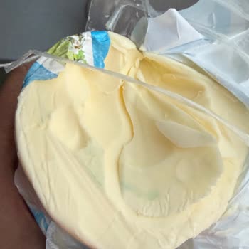 Sek Tereyağındaki Mavi Renk Değişimi Ve Tat Sorunu Sağlık Riski