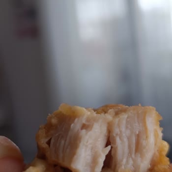 Çiğ Tavuk Burgerde Sağlık Tehlikesi Ve İade Reddi