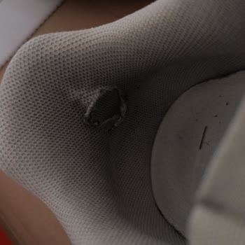 Hammer Jack Ayakkabısında Kısa Sürede Topukta Delik Ve Mağaza Reddi
