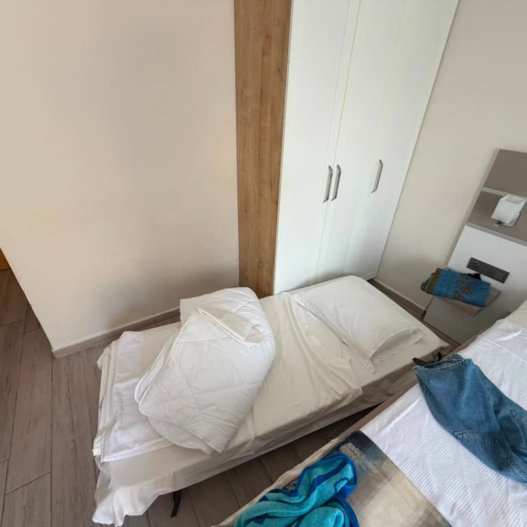 Üçüncü Misafir İçin Yetersiz Yatak Ve Haksız Ücret