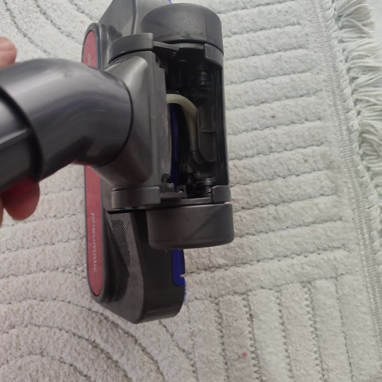 Dyson Halı Başlığı Kırıldı: Garanti Kapsamında Ücretsiz Onarım Talebi
