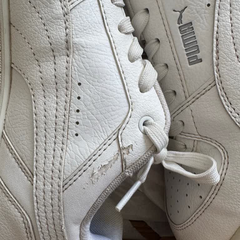 Deichmann'dan Puma Ayakkabısında Üretim Hatası: Kesik Ve Soyulma
