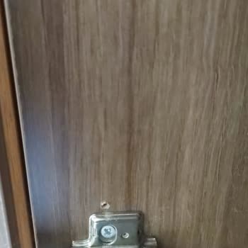 Ayıplı Vitrin Ürünün Tesliminde %25 Kesinti Talebine Karşı Tam İade İsteği