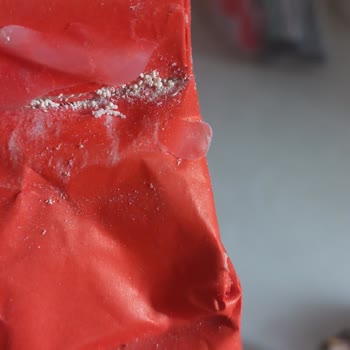 Larvalı Un Ve Eksik Su Şişeleri İade Talebi