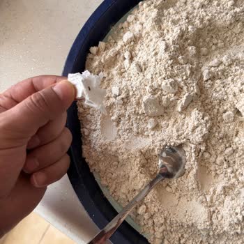 E‑Bebek'te Yulaf Unu Paketi İçinde Canlı Böcek Bulundu