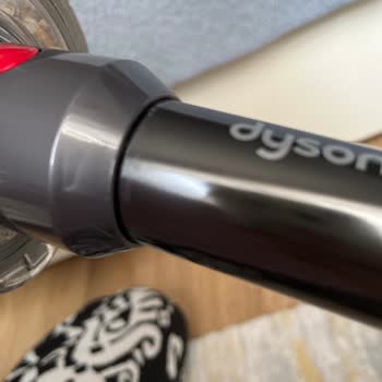 Dyson V15 Boru Gevşemesi İçin Müşteri Hatası İddiası Ve Garanti Dışı Reddetme