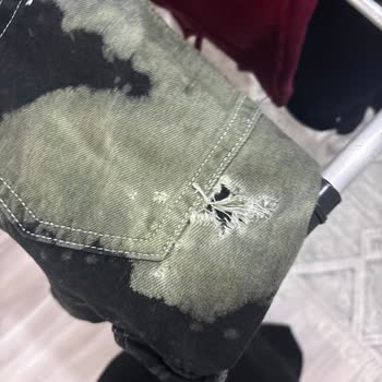 Arçelik Çamaşır Makinesi Kıyafetleri Boyuyor Ve Pantolon Yırtıyor
