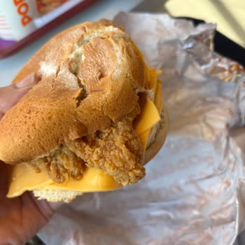 Popeyes Çayırova Şubesinde Sürekli Soğuk Ve Bayat Sandviç, İade Talebi
